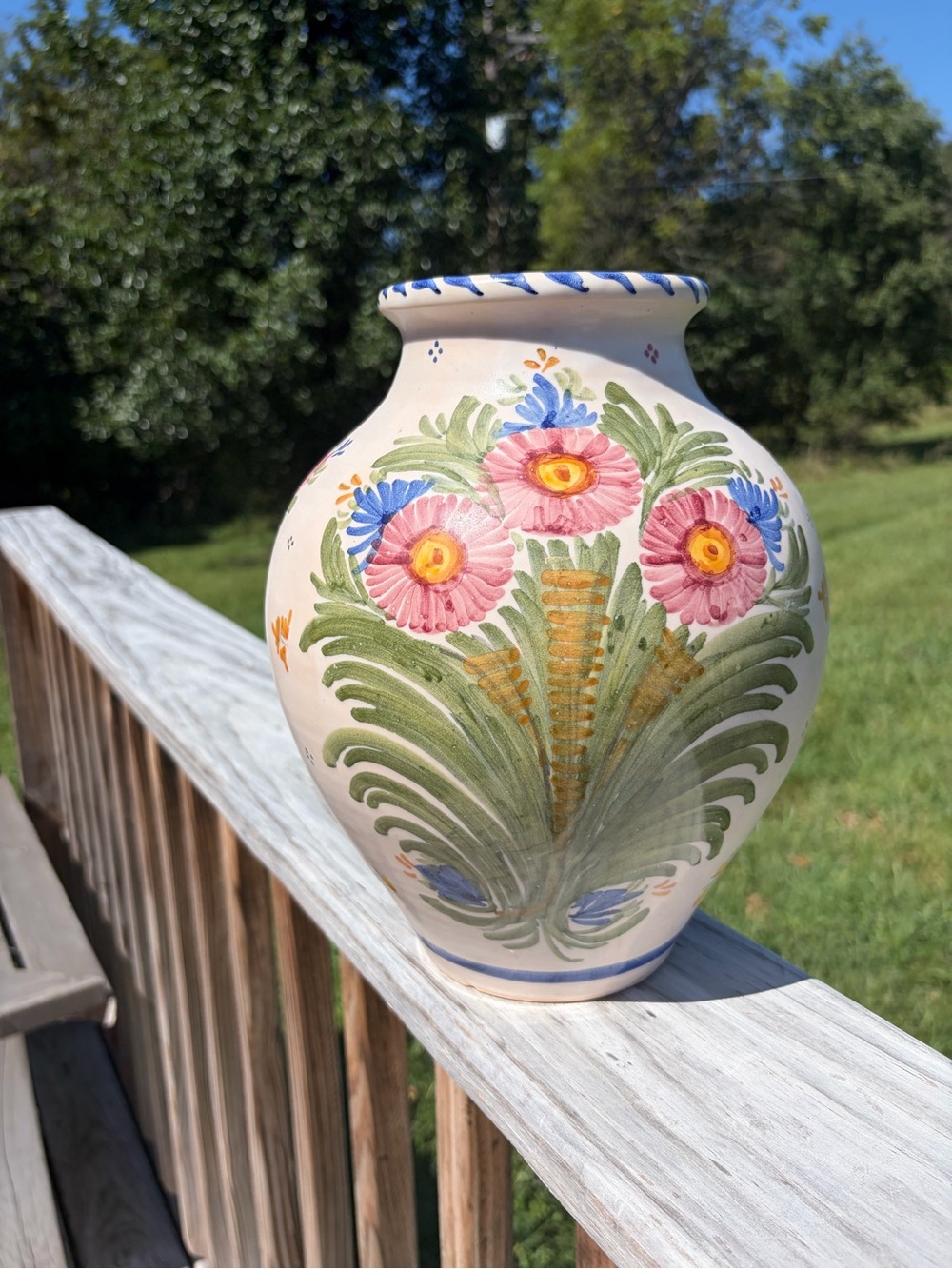 BEAUTIFUL SPAIN TALAVERA POTTERY LARGE VASE FLORAL HANDPAINTED Signed